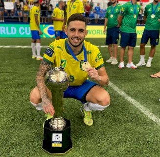 Kelvin Oliveira avalia propostas do Santos e dos Estados Unidos; Neymar tenta levá-lo ao Peixe