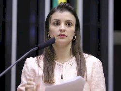 Deputada federal acusa marido de agressões físicas e psicológicas