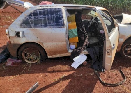 Moradora de Dourados capota carro lotado de muamba e morre na BR-463