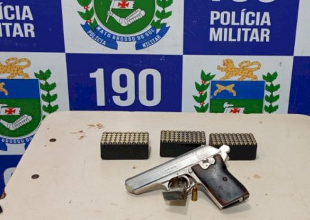 Polícia prende homem por violência doméstica e com 150 munições na fronteira