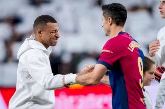 Lewandowski e Mbappé se enfrentam em clássico decisivo por título e artilharia de LaLiga