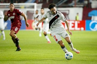 Vasco perde na estreia de Fernando Diniz e decide vaga contra o Melgar