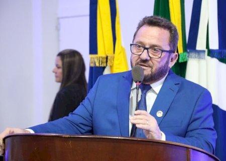 Vereador Laudir ouve vozes da comunidade e solicita revitalização da Praça do Cinquentenário