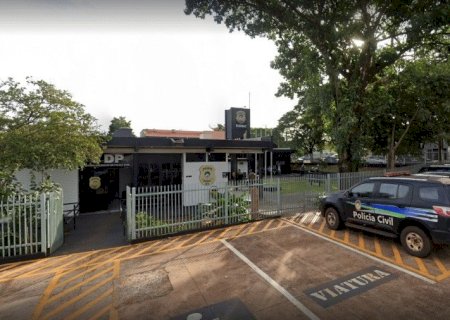 Homem é preso em flagrante após filmar usuários de banheiro em atacadista