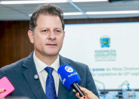 Com mandato “apagado”, deputado Renato Câmara torra R$ 261 mil em verba indenizatória