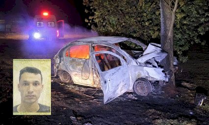 Motorista morre e filho fica ferido após perder o controle em rotatória e bater em árvore