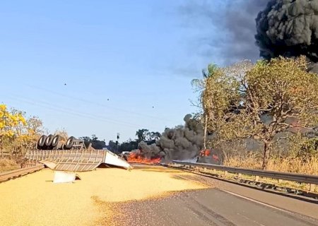 Motoristas morrem em explosão após batida entre carreta e caminhão-tanque em MS
