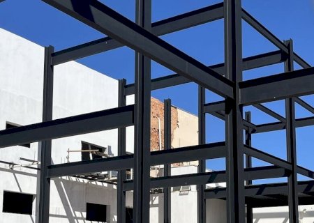 Contrato acaba e Câmara não conclui reforma