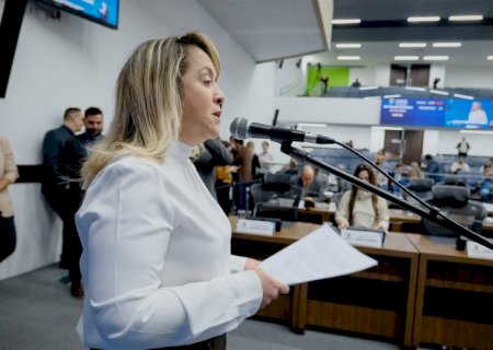 Ampliação do recapeamento em Dourados é proposto por Lia Nogueira