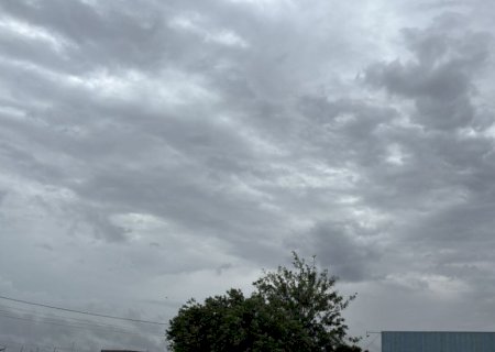 Inmet mantém alerta de tempestade para Dourados até 10h desta terça-feira