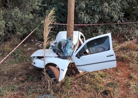 Polícia identifica vítimas de acidente com carro carregado de cigarros entre Dourados e Deodápolis