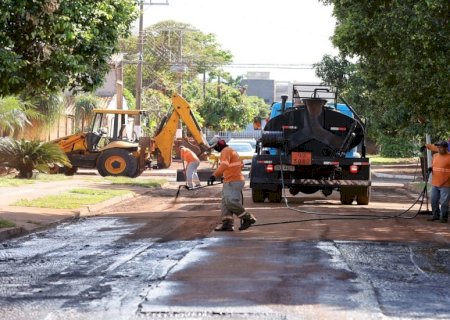 Prefeitura de Dourados intensifica tapa-buraco nos bairros Santa Brígida, Ouro Verde e Flórida