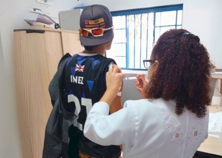 Com aumento de casos, prefeitura reforça vacinação contra HPV
