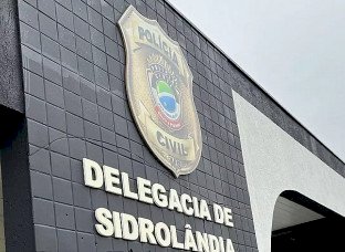 Homem é preso após espancar ex-namorada que segurava bebê no colo