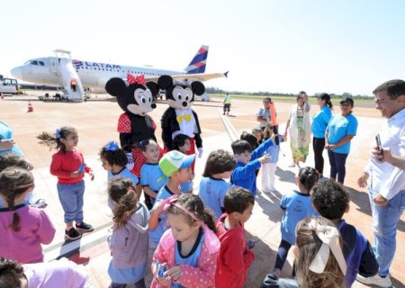 Marça Filho acompanha crianças da Reme em visita ao Aeroporto de Dourados