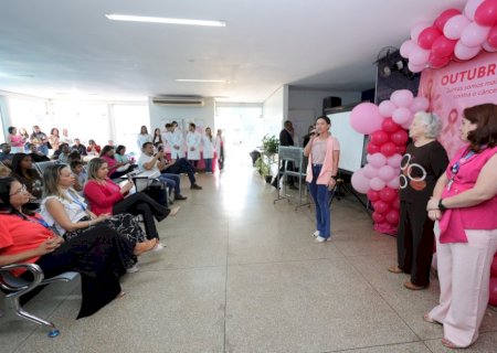 Ação no Centro de Atendimento à Mulher abre Campanha Outubro Rosa