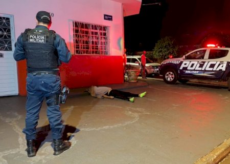 Durante bebedeira homem é assassinado com facada no peito em Dourados