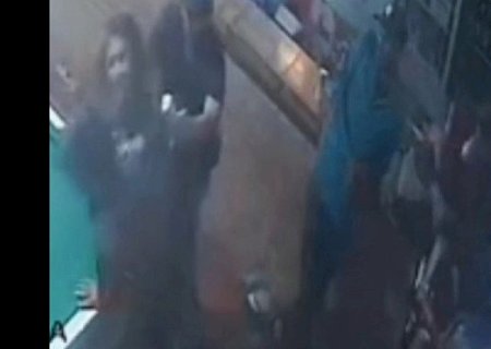 Brasileiro é assassinado a facada pela companheira em bar da fronteira com MS