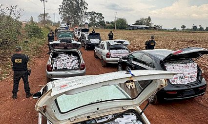 DOF fecha entreposto de contrabando, apreende 17 veículos e prende 14 'freteiros'