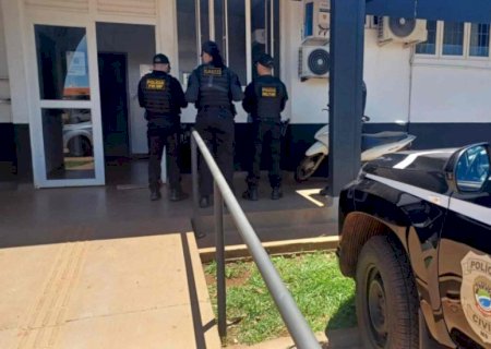 Operação do Gaeco leva vice-prefeita e ex-diretor de hospital para a delegacia