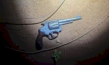 Adolescente morre ao tentar fugir e apontar arma para policiais na Capital