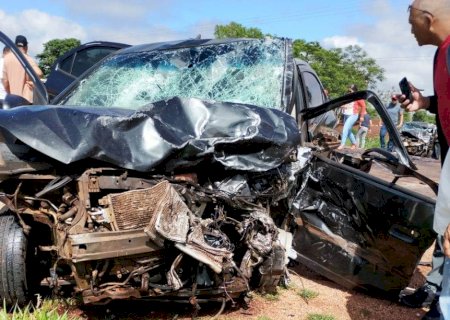 Acidente entre carros mata um homem e 2 mulheres na MS-164