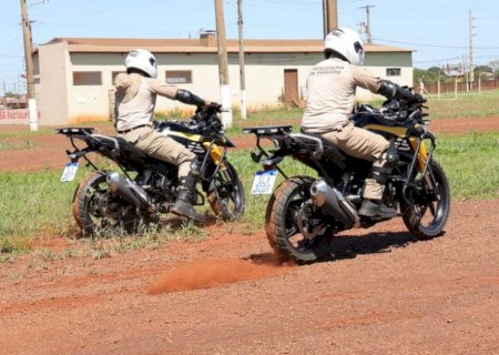 Agentes de trânsito recebem capacitação para atuarem como 'motociclistas batedor'