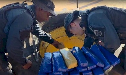 Motorista é preso com 640 quilos de maconha escondidos em pneus de trator