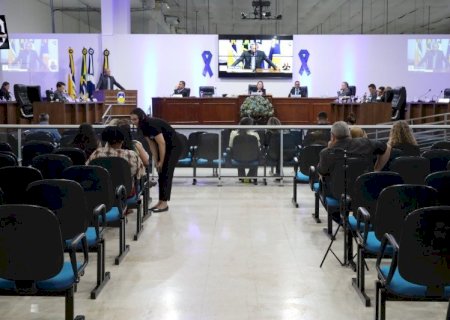Câmara de Dourados aprova 28 projetos em dia com sessão movimentada