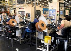 Produção industrial reverte queda e sobe 0,1% em outubro, mostra IBGE