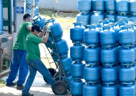 Preço médio do gás de cozinha chega a R$ 127,48 em Dourados, aponta Procon