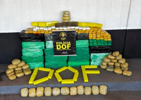 Motorista abandonada carro roubado carregado com meia tonelada de drogas