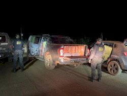 Nissan Frontier e Jeep Compass roubados no interior paulista levavam 2 toneladas de maconha