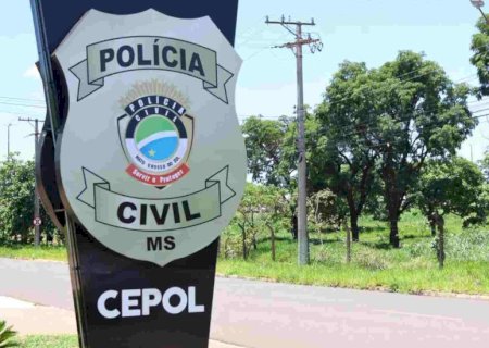 Mãe é investigada por maus-tratos após levar menino de 5 anos a programa sexuais