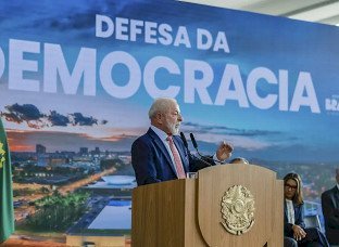 Pesquisa mostra que 50% dos brasileiros desaprovam Lula e 47% aprovam