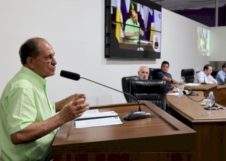 Em ato do Ministério da Saúde, deputado cobra revisão da tabela SUS e repasses do Estado