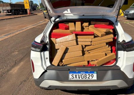 Com longa ficha criminal, homem é preso com 1.289 quilos de maconha em veículo no anel viário