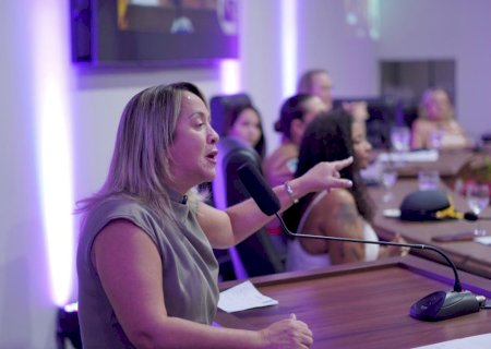 Câmara Municipal de Dourados presta homenagem a Lia Nogueira em sessão solene