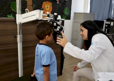 Prefeitura é parceira de programa que vai garantir óculos de grau gratuito à crianças