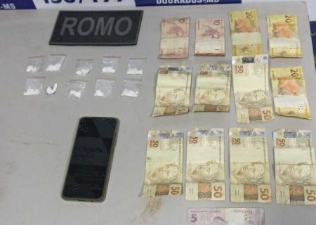 Jovem é preso com cocaína e dinheiro após tentativa de fuga no Jardim Flórida