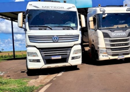 Veja o vídeo: PRF apreende duas carretas com 545 pneus contrabandeados