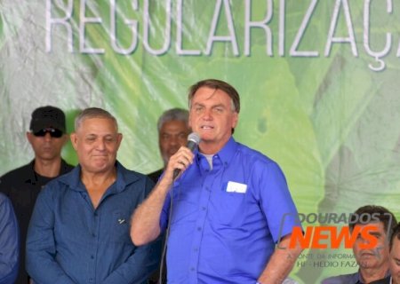 Bolsonaro é internado em UTI hospitalar com broncopneumonia bilateral