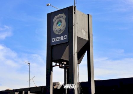 Colisão deixa mulher em estado grave e motorista é preso por embriaguez