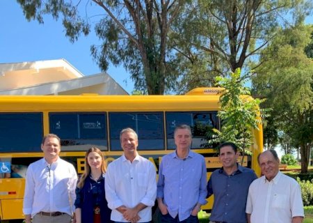 Itaporã recebe novo ônibus escolar para reforçar transporte da rede municipal