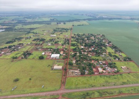 “É um momento histórico para as sitiocas”, diz moradora sobre início da aplicação de fresado nas Sitiocas Ouro Fino e Alvorada, em Dourados