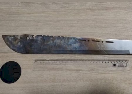 Discussão termina em ataque com faca e deixa homem ferido em padaria do Coophasul