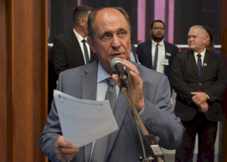 Deputado Zé Teixeira articula construção de praça em Campo Grande