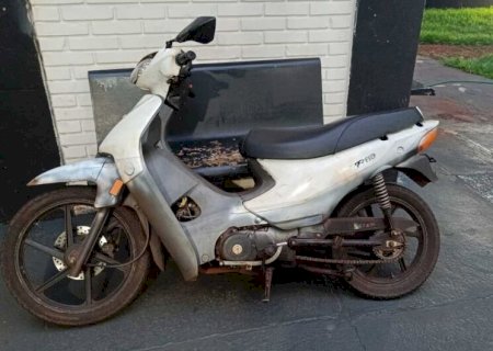 Pai e tio flagram entrega de maconha a estudante na porta de escola e ajudam deter traficante