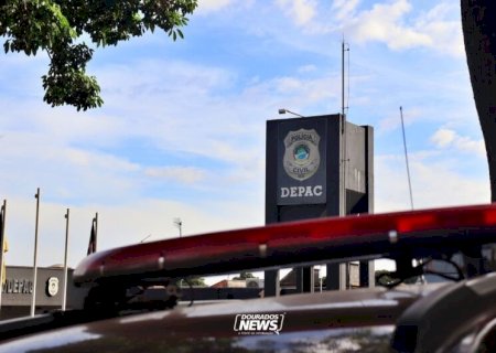 Homem é preso em shopping após furtar 10 barras de chocolate