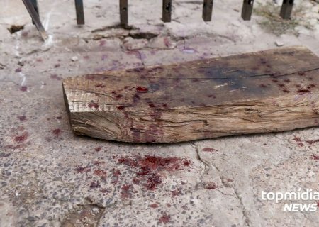 Homem agride atual de ex com pedaço de madeira e foge em Ivinhema
